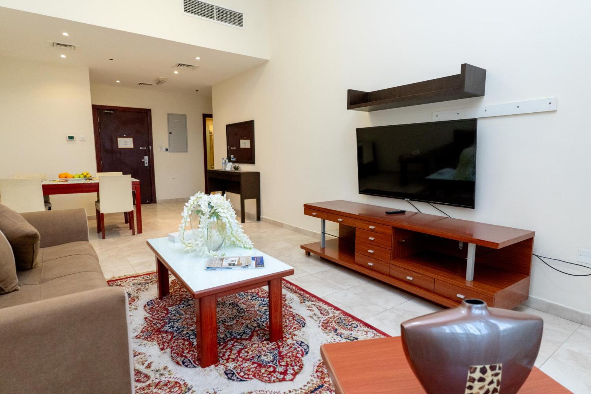 Al Raya Hotel Apartments Dubái Exterior foto