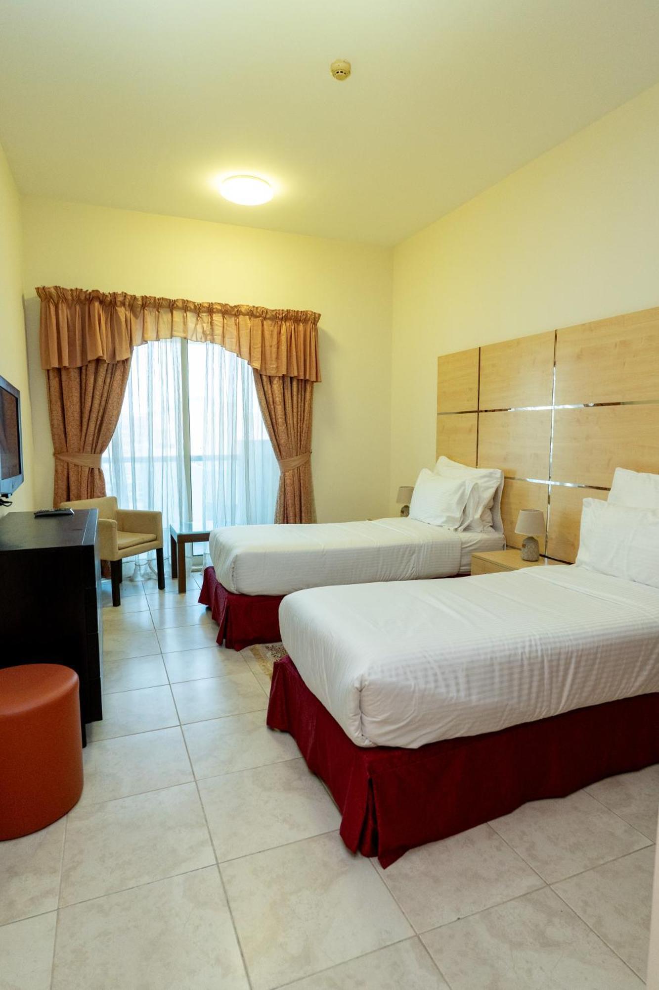 Al Raya Hotel Apartments Dubái Exterior foto