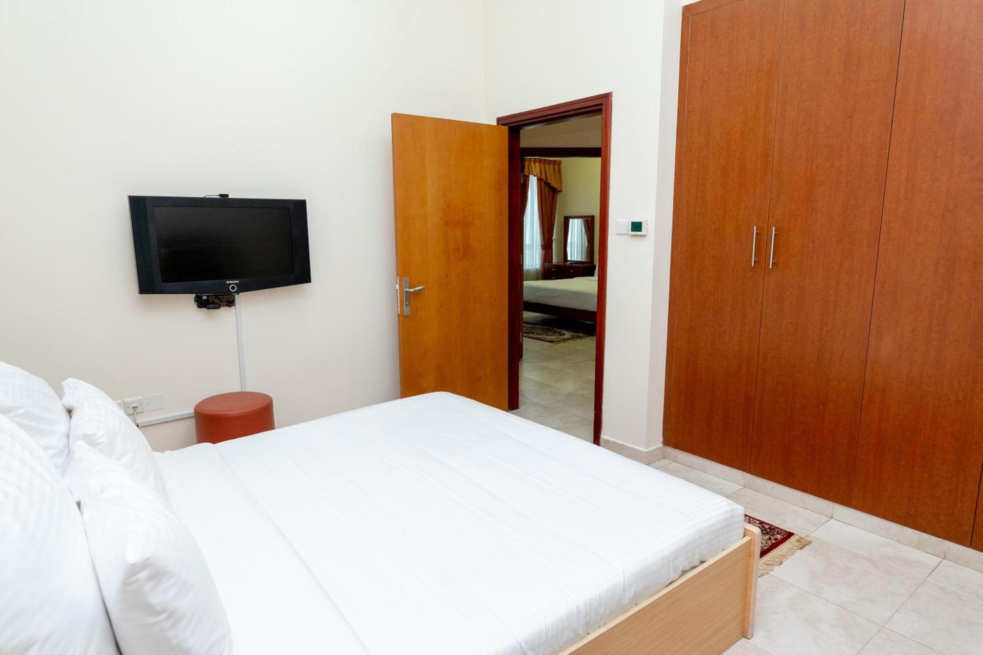 Al Raya Hotel Apartments Dubái Exterior foto