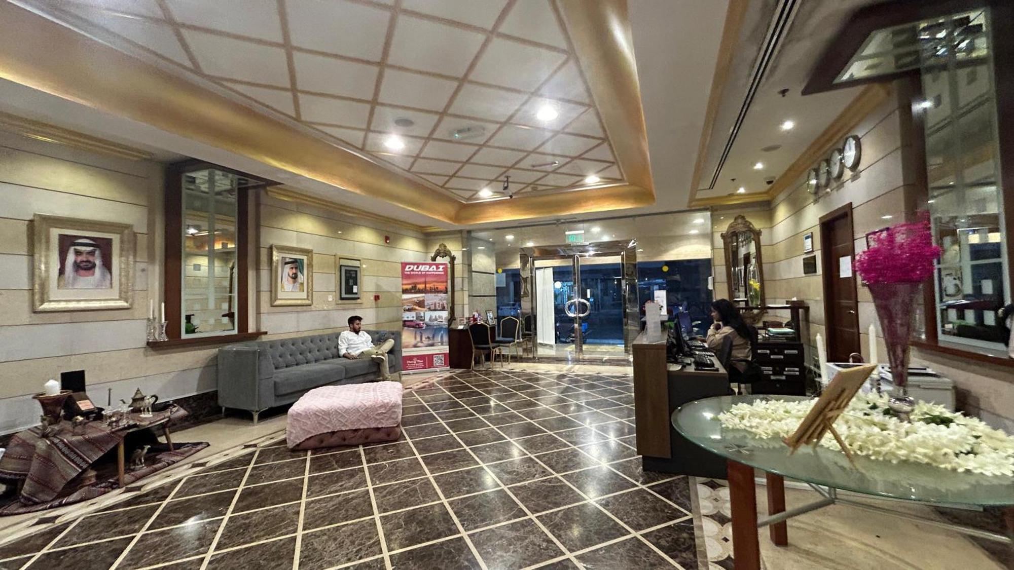Al Raya Hotel Apartments Dubái Exterior foto