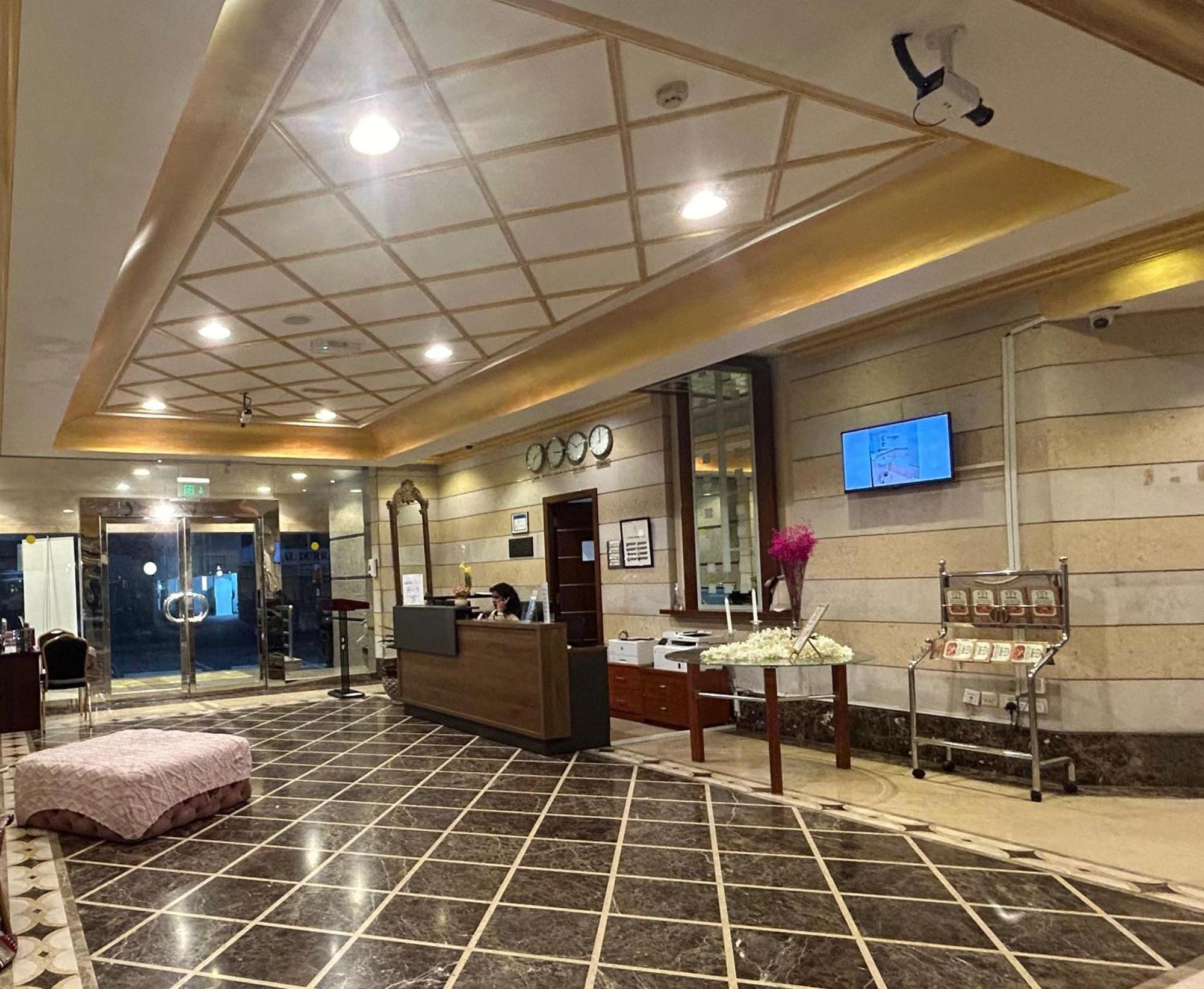 Al Raya Hotel Apartments Dubái Exterior foto