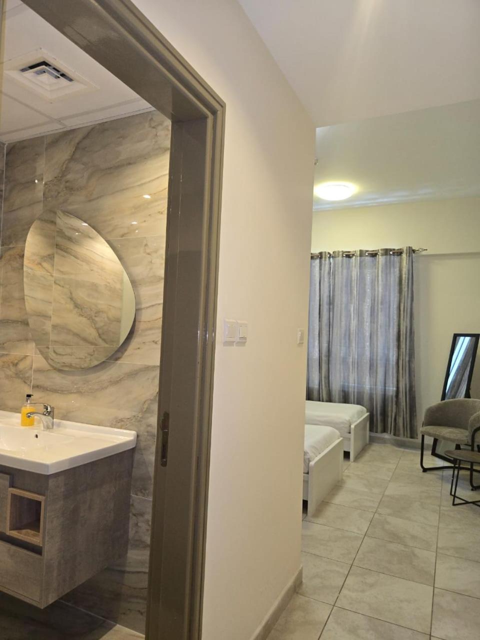 Al Raya Hotel Apartments Dubái Exterior foto